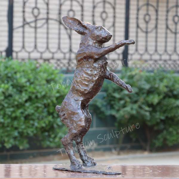 Custom Animal Bronze Statue Life Size Garden Bronze Hare Ornament Sculpture For Sale