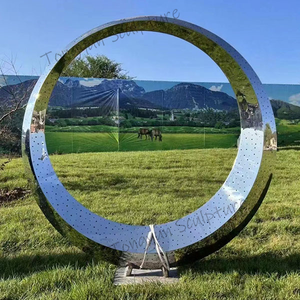 Outdoor Stainless Steel Circular Water Curtain Large Sculpture Supplier