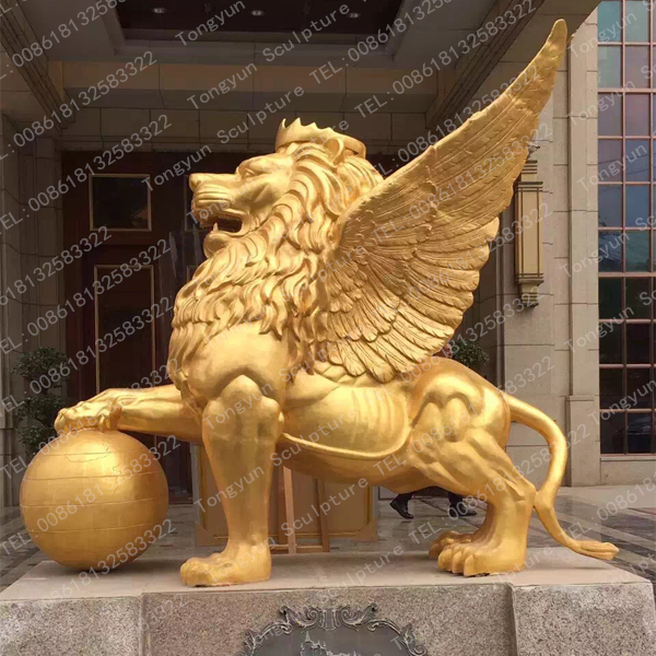 Life Size Garden Decoration Metal Animal Outdoor Bronze Lion With Ball Statues