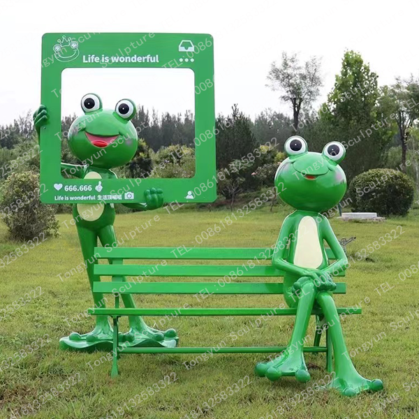 Life Size Resin Fiberglass Animal Frog Bench Chairs Sculpture for Sale