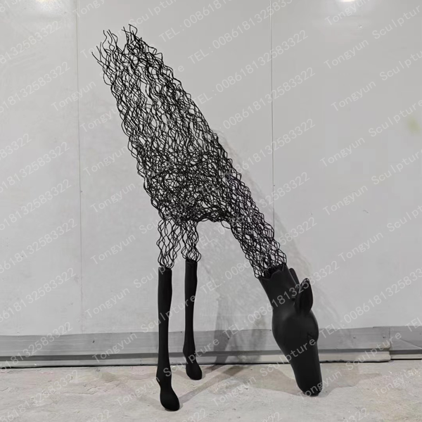 Indoor Shopping Malls Hotels Decorative Works Of Art Stainless Steel Deer Sculptures