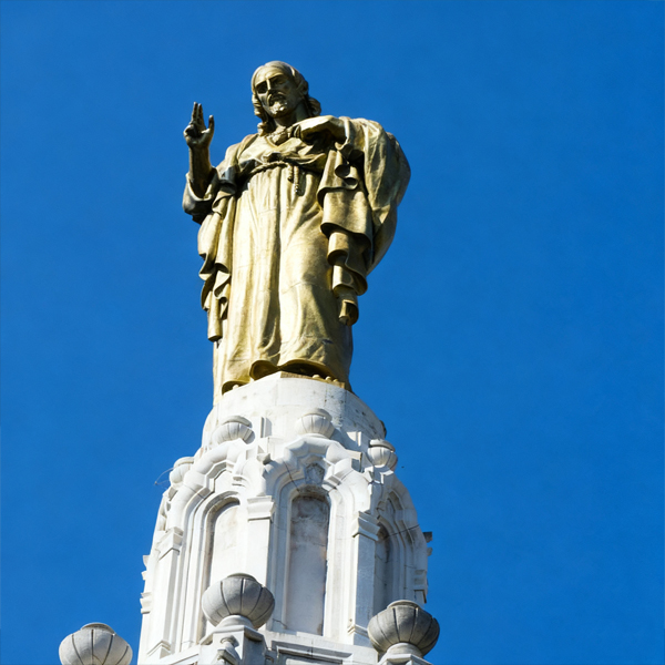 Bronze Christ the King Majestic Large Jesus Statues for Spiritual Spaces.jpg Bronze Christ the King Majestic Large Jesus Statues for Spiritual Spaces.jpg