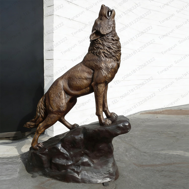 Heroic Bronze Howling Wolf Life Size Animal Statue For Sale.jpg Heroic Bronze Howling Wolf Life Size Animal Statue For Sale.jpg